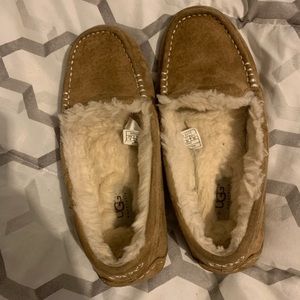 Ugg Ansley slippers